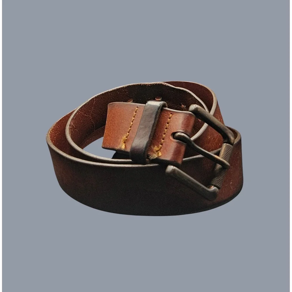 Vintage Banana Republic Size 40 Leather Belt with Brass Closure